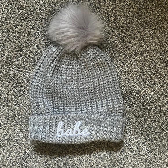 Winter hat - Picture 1 of 3